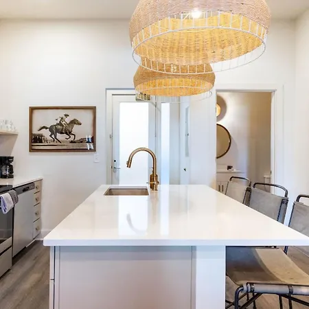 Last Rodeo Buyout - 3 Units By Avantstay