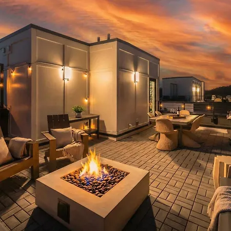 Holiday home Luxe 4br With Fire Pit Grill And Views *