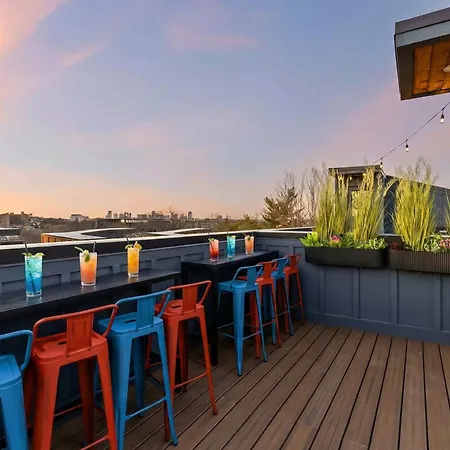Hot Tub Poker Pool Table & Rooftop Mls View *