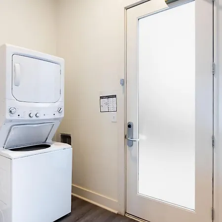 Last Rodeo Buyout - 3 Units By Avantstay * Nashville