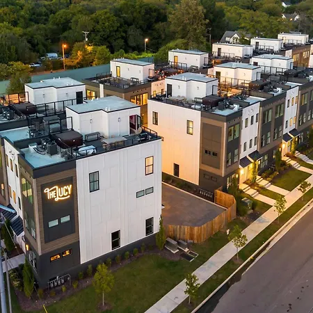Luxe 4br Retreat With Rooftop Fire Pit & Garage Nashville