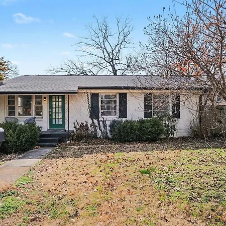 Cozy Gem In 12 South Holiday home *