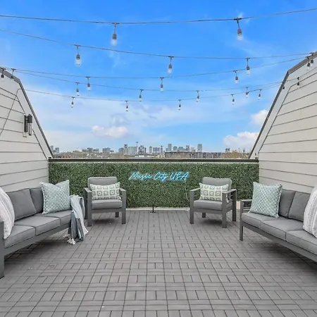 Combined Townhome With 26 Beds - 2 Rooftops! * Nashville