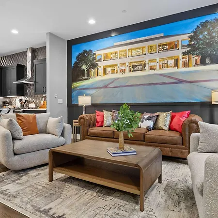 Elegant Nash Karaoke Haven With Rooftop Fire Table