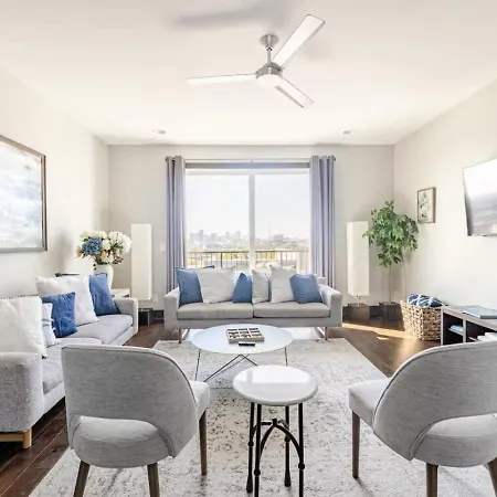 Music Trades Corporate Housing Welcome 3 Bed Holiday home *