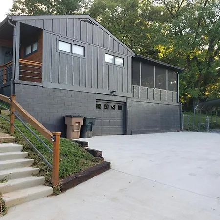 Holiday home Palace The Away From Nashville
