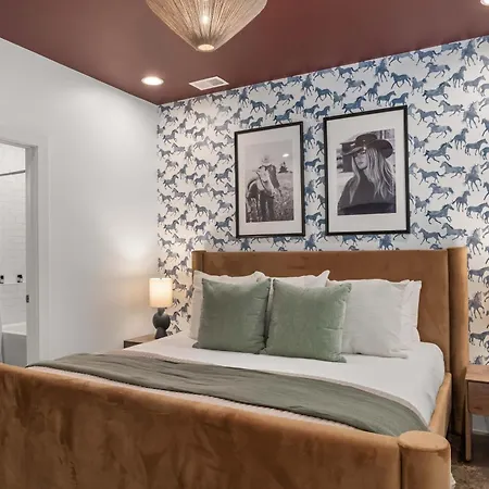 Holiday home The Ridgeline - New Rooftop Retreat Near The Gulch *