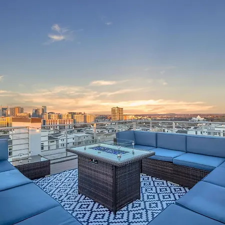 Holiday home The Skyline Social - Retreat & Private Rooftop *