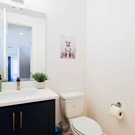 Modern Retreat 4 Bedroom 3 5 Ba Walk To East Nash Gems * Nashville
