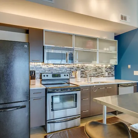 Holiday home Floor Living 1br 30 Day Min With Rooftop Deck Nashville