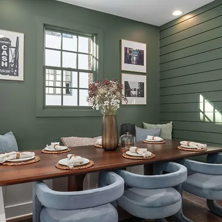 The Ridgeline - New Rooftop Retreat Near The Gulch Nashville