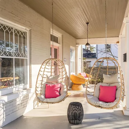 Notes Of Southern Charm - Walkable To Food & Shops