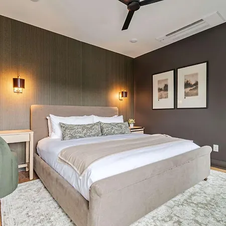 Holiday home The Elmwood & Ashford - 8br Weho Rooftops