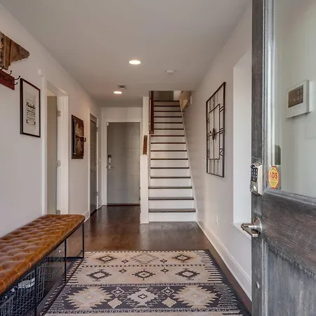 The Skyline Social - Retreat & Private Rooftop Nashville