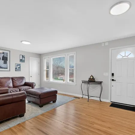 Quiet Retreat Near Opryland & Airport