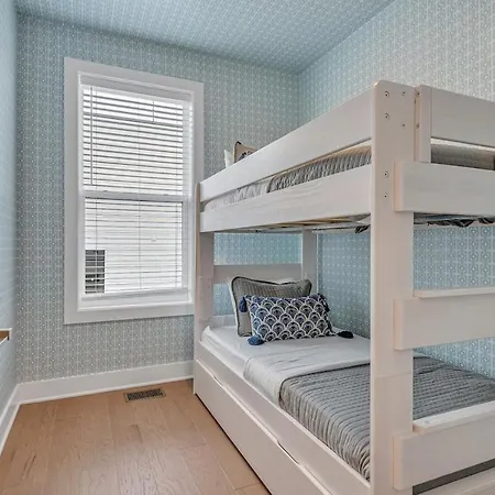 Combined Townhome With 26 Beds - 2 Rooftops! Holiday home *