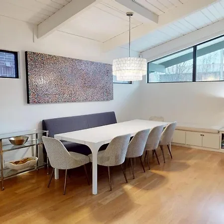 Luxury House Downtown With Private Heated Pool Villa