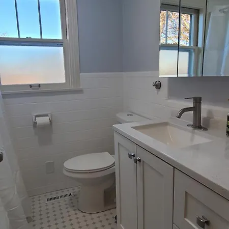 Lakeside Retreat You'll Love! Nashville