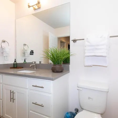 New Luxury 4br With Bar, Arcade, 3 Min To Stadium Holiday home Nashville