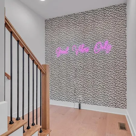 Combined Townhome With 26 Beds - 2 Rooftops! Nashville