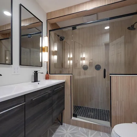 Funky Town - Walkable To Attractions Holiday home *