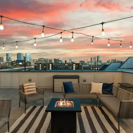 Holiday home View Only 1 Mile To Downtown With Garage And Rooftop *
