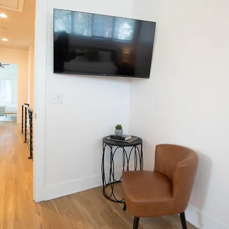 New Luxury 4br With Bar, Arcade, 3 Min To Stadium Holiday home