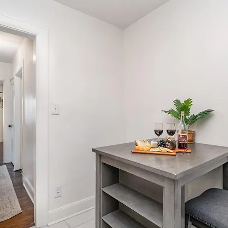 Chroma - 2 Units - Mins To Broadway & Germantown Holiday home
