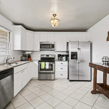 Holiday home Cozy Gem In 12 South Nashville