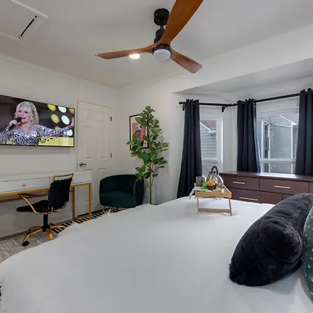 Holiday home Funky Town - Walkable To Attractions