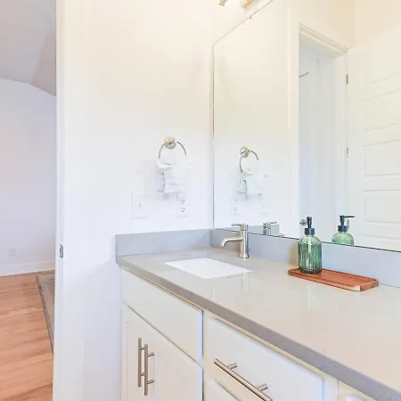 New Luxury 4br With Bar, Arcade, 3 Min To Stadium Holiday home *