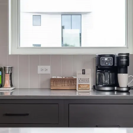 Holiday home The Elmwood & Ashford - 8br Weho Rooftops Nashville
