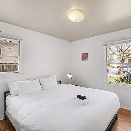 Cozy Gem In 12 South *