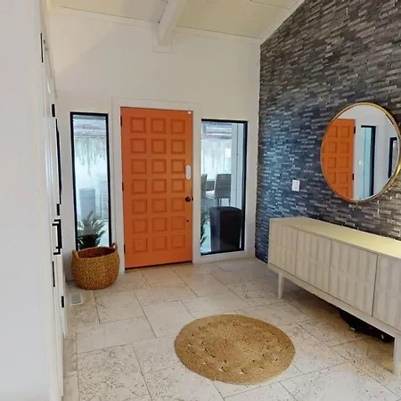 Luxury House Downtown With Private Heated Pool *