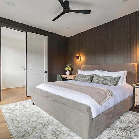 Holiday home The Elmwood & Ashford - 8br Weho Rooftops Nashville