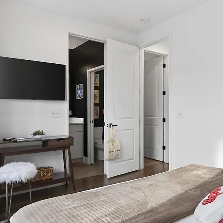 Dixieland Delight By Avantstay Holiday home