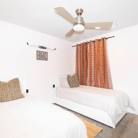 Holiday home New Luxury 4br With Bar, Arcade, 3 Min To Stadium Nashville