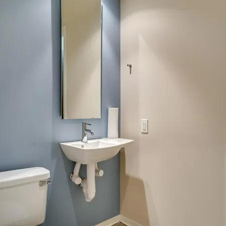 Floor Living 1br 30 Day Min With Rooftop Deck * Nashville