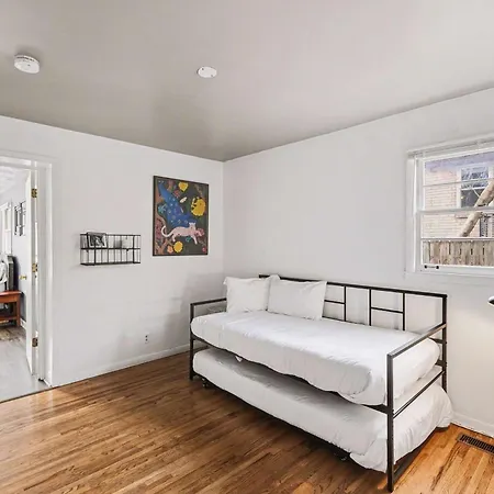 Cozy Gem In 12 South