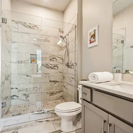 Private With Rooftop Game Near Downtown * Nashville