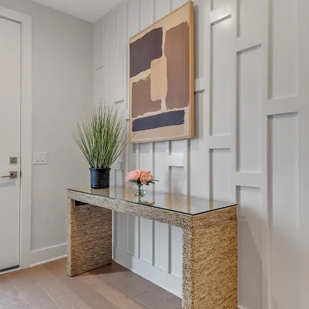 Combined Townhome With 26 Beds - 2 Rooftops! * Nashville