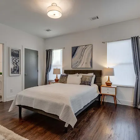 Holiday home The Skyline Social - Retreat & Private Rooftop *