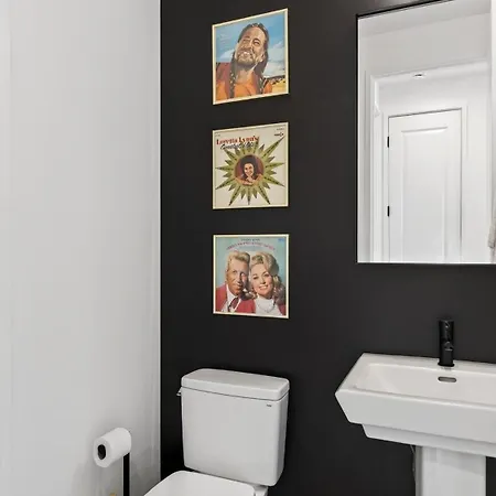 Holiday home Dixieland Delight By Avantstay Nashville