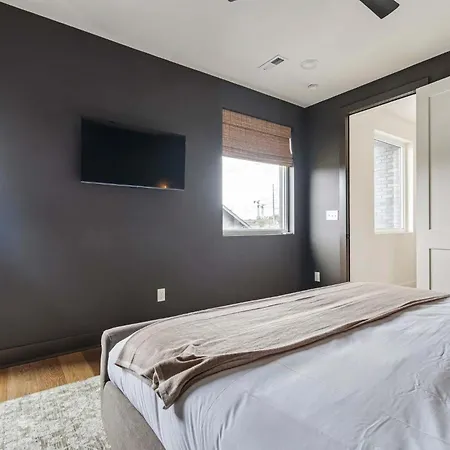 Holiday home The Elmwood & Ashford - 8br Weho Rooftops