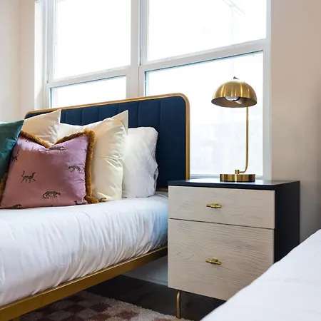 Funky Town - Walkable To Attractions Holiday home
