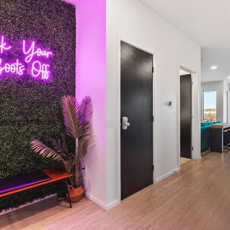 Riverfront Walk To Downtown With Garage Parking * Nashville