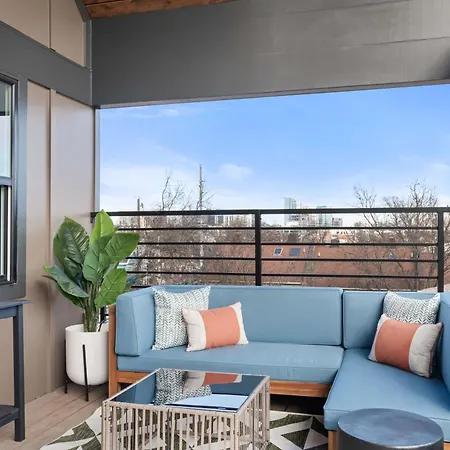 The Musgraves - Modern Music Row With Rooftop Holiday home *