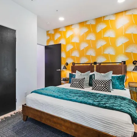 Riverfront Walk To Downtown With Garage Parking Holiday home Nashville