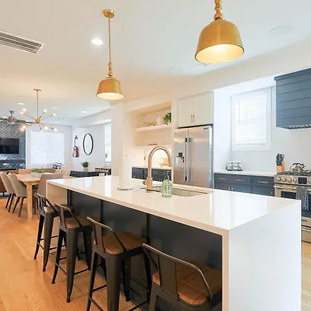 Modern Retreat 4 Bedroom 3 5 Ba Walk To East Nash Gems * Nashville
