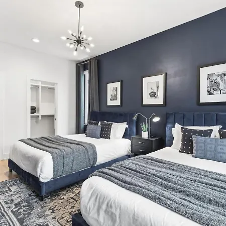 View Only 1 Mile To Downtown With Garage And Rooftop Holiday home Nashville